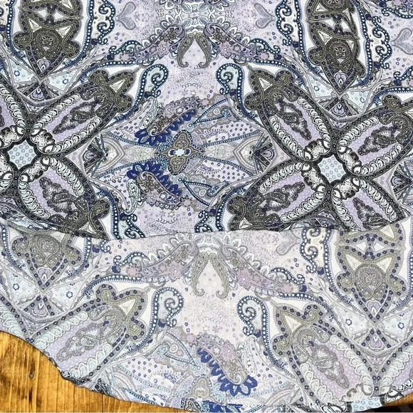 Democracy paisley 3/4 button front blouse with ruffle back in a blue/ purple - Picture 9 of 11
